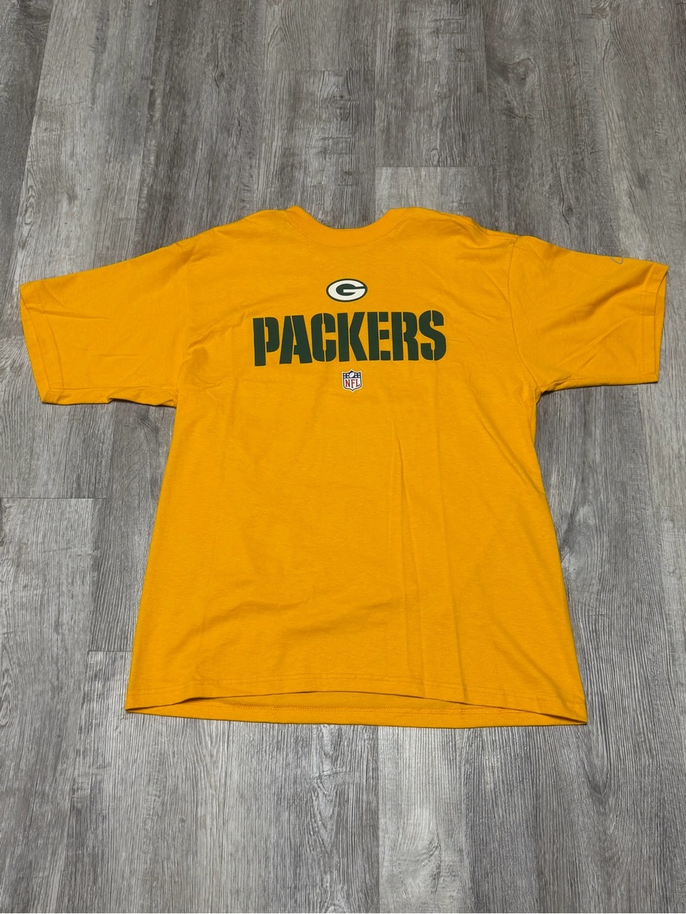 Men’s NFL Reebok Green Bay Packers Logo Tshirt Sz Med